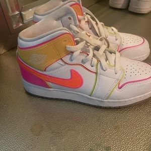 Edge Glow Jordan 1’s